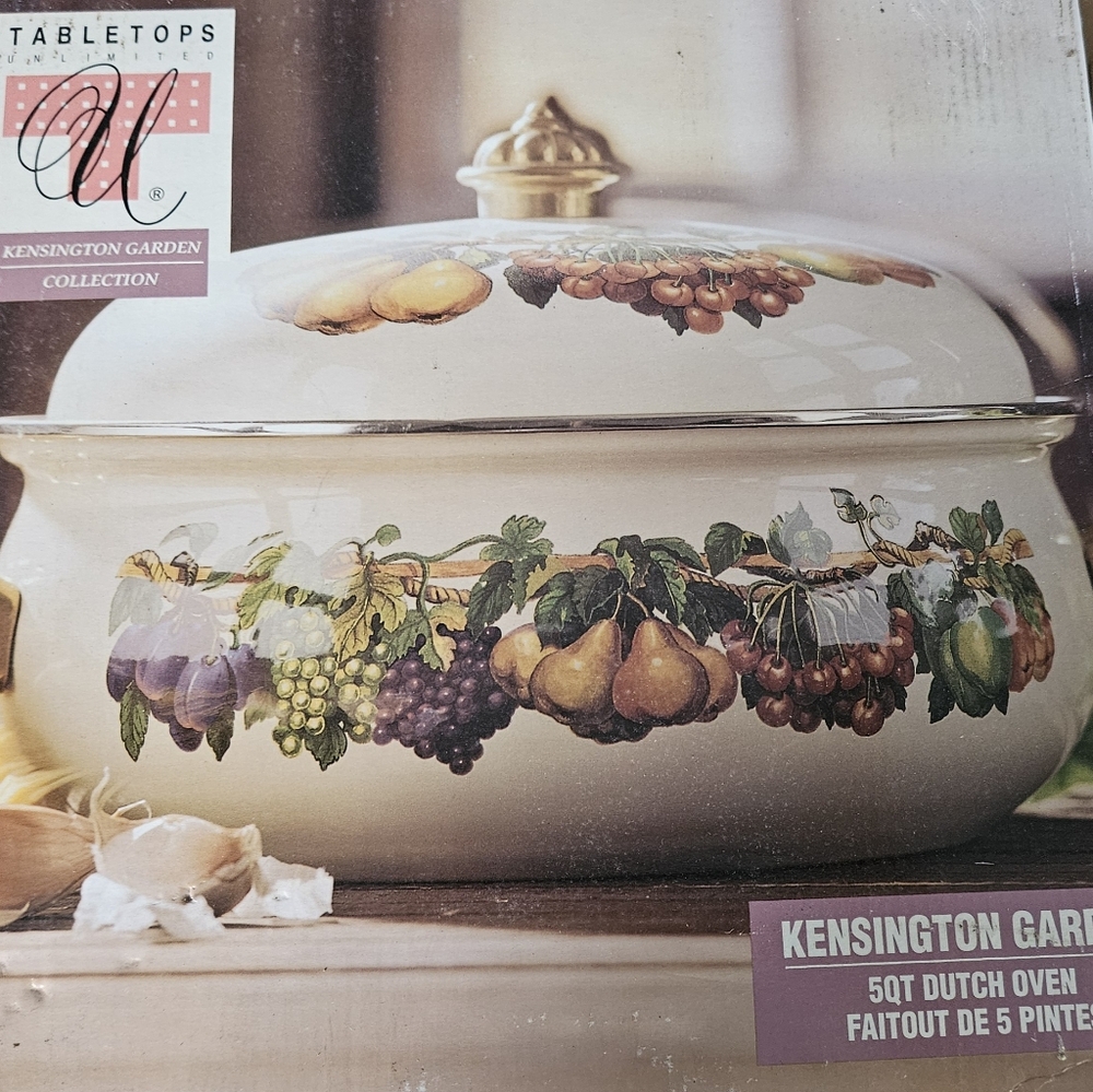 Kensington Garden 5qt Dutch Oven with Fruit Design